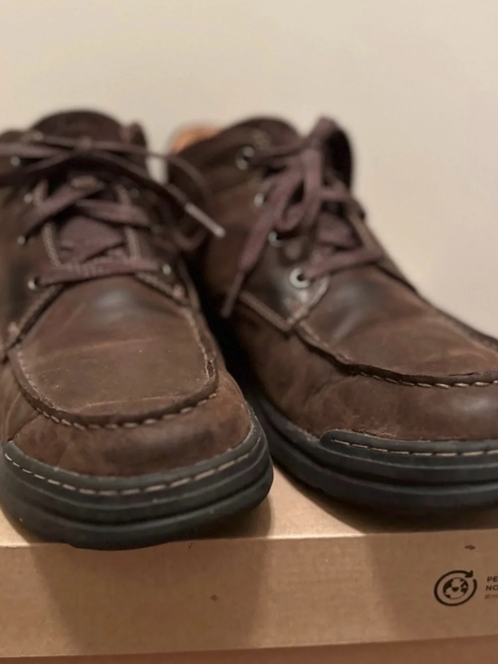 New In Box Clarks Brown Leather Chukka Boot with Black Sole